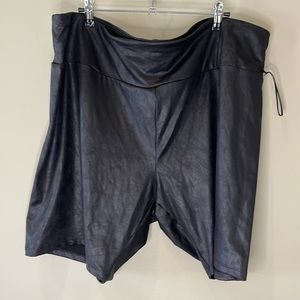 NWOT Ava & Viv Faux Leather Bike Shorts, 3XL
